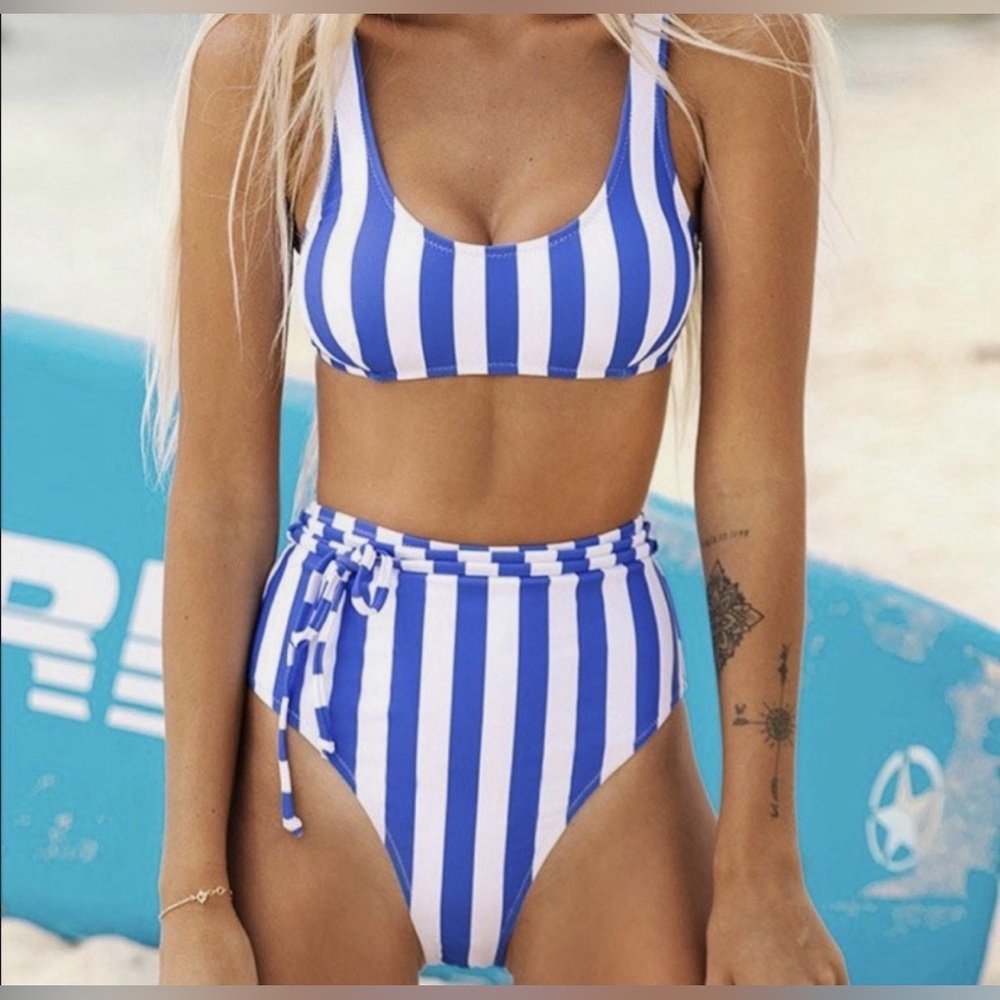 Cupshe Blue&White High-Leg Striped Bikini Set L